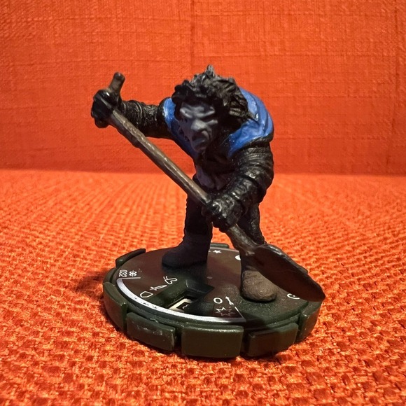 Other - Grave Robber Mini 2005 HeroClix WizKids Fantasy RPG Tabletop Collectible